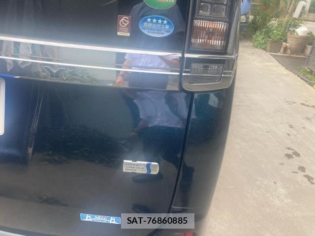 Toyota VOXY HYBRID 2015-06 8132975-8