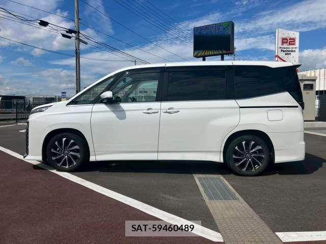 Toyota VOXY HYBRID 2022-10 8132959-18