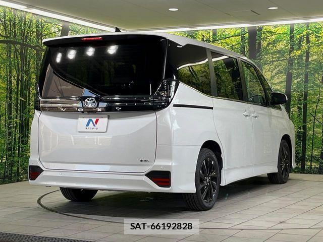Toyota VOXY HYBRID 2026-06 8132955-16