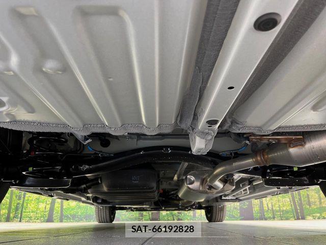 Toyota VOXY HYBRID 2026-06 8132955-18
