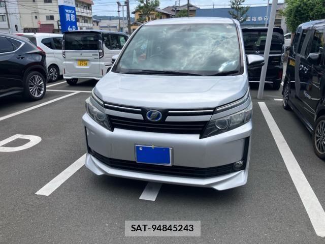 Toyota VOXY HYBRID 2015-08 8146998-0
