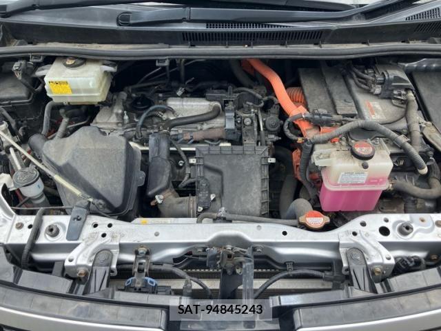 Toyota VOXY HYBRID 2015-08 8146998-22