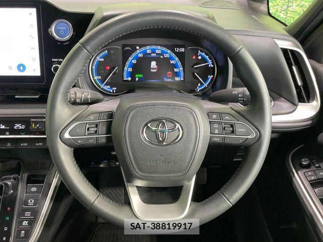 Toyota VOXY HYBRID 2023-07 8146992-11