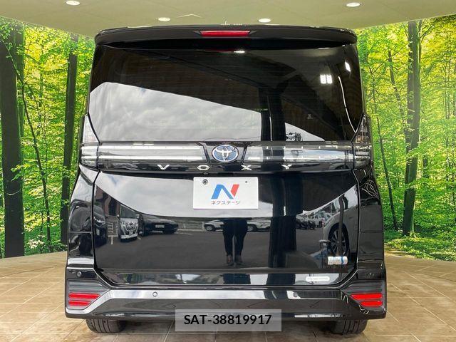 Toyota VOXY HYBRID 2023-07 8146992-15