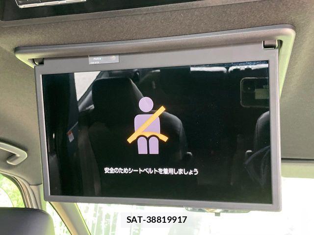 Toyota VOXY HYBRID 2023-07 8146992-2