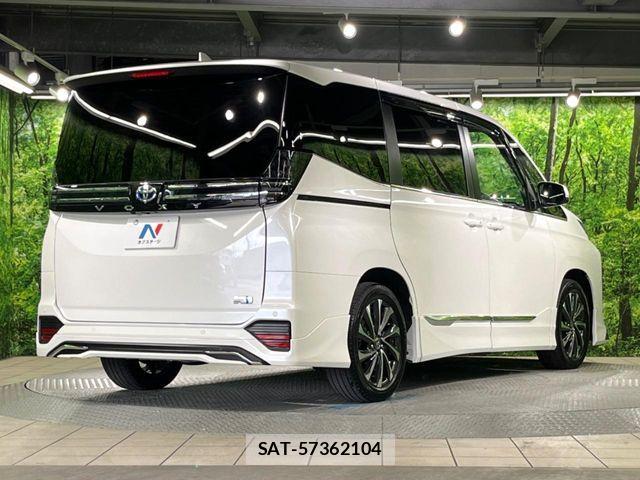 Toyota VOXY HYBRID 2023-12 8146989-17