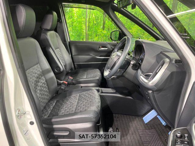 Toyota VOXY HYBRID 2023-12 8146989-7