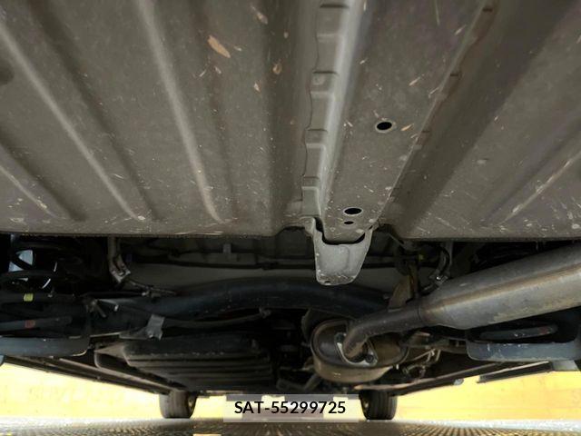 Toyota VOXY HYBRID 2014-06 8146997-19