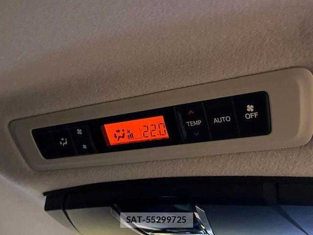 Toyota VOXY HYBRID 2014-06 8146997-7