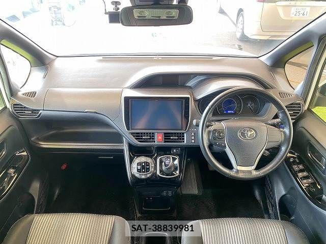 Toyota VOXY HYBRID 2017-10 8146996-1