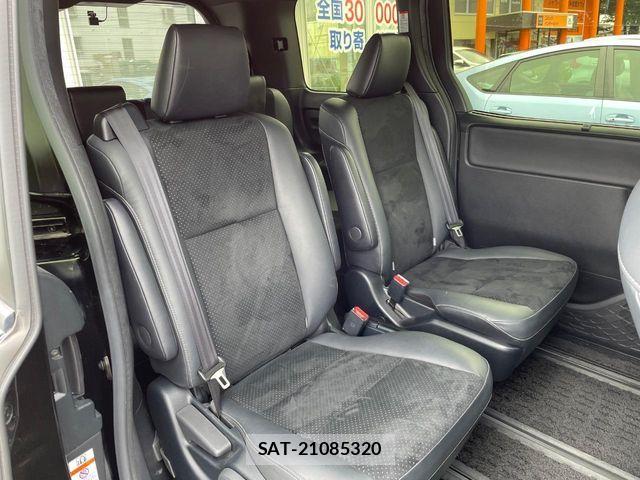 Toyota VOXY HYBRID 2021-09 8159511-10