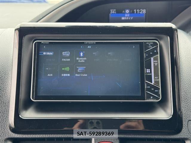 Toyota VOXY HYBRID 2018-03 8159514-18