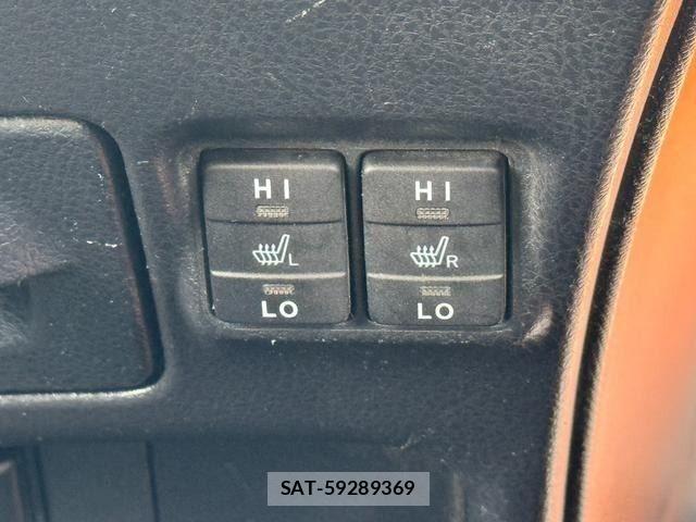 Toyota VOXY HYBRID 2018-03 8159514-23