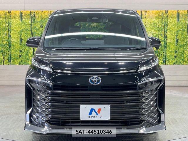 Toyota VOXY HYBRID 2023-05 8159502-13