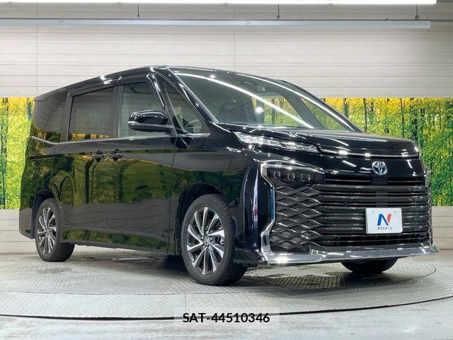 Toyota VOXY HYBRID 2023-05 8159502-15