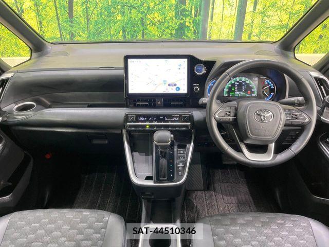 Toyota VOXY HYBRID 2023-05 8159502-1