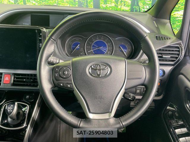 Toyota VOXY HYBRID 2021-10 8159512-11