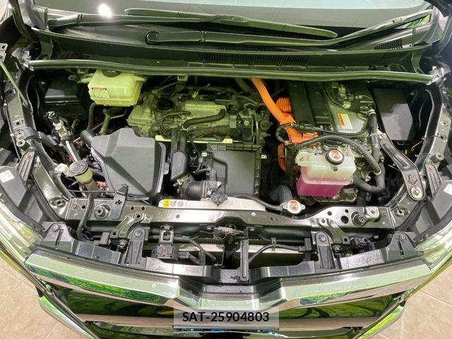 Toyota VOXY HYBRID 2021-10 8159512-18