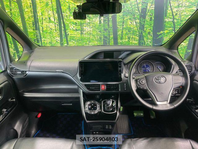 Toyota VOXY HYBRID 2021-10 8159512-1