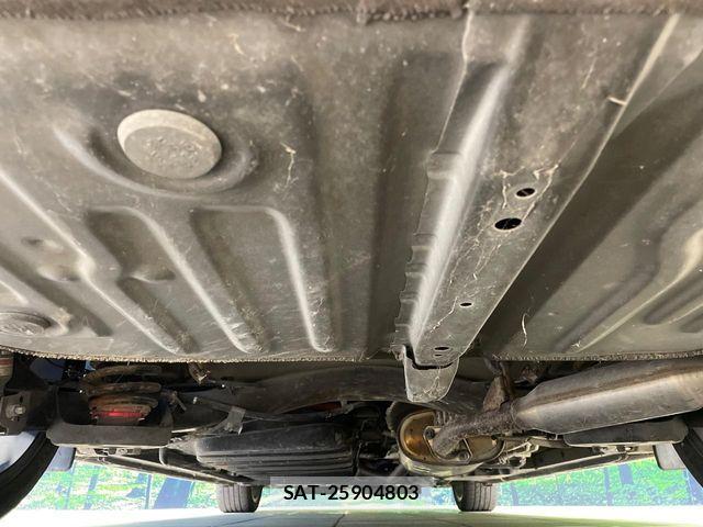 Toyota VOXY HYBRID 2021-10 8159512-19