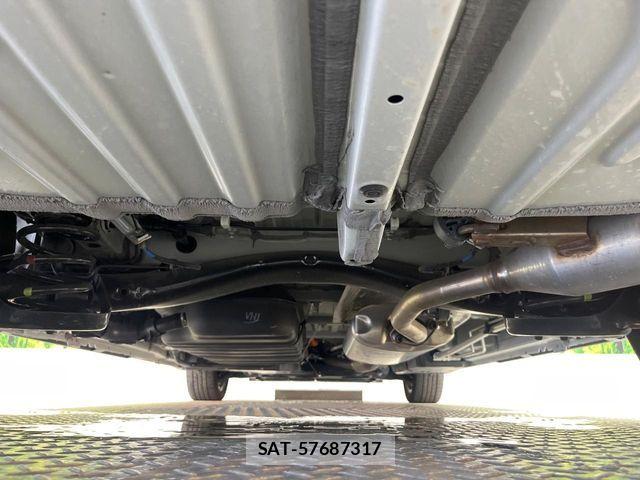 Toyota VOXY HYBRID 2023-07 8159500-18