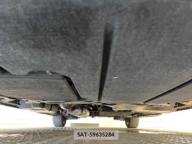 Toyota VOXY HYBRID 2022-09 8159510-16