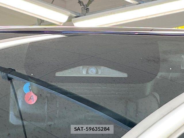 Toyota VOXY HYBRID 2022-09 8159510-2