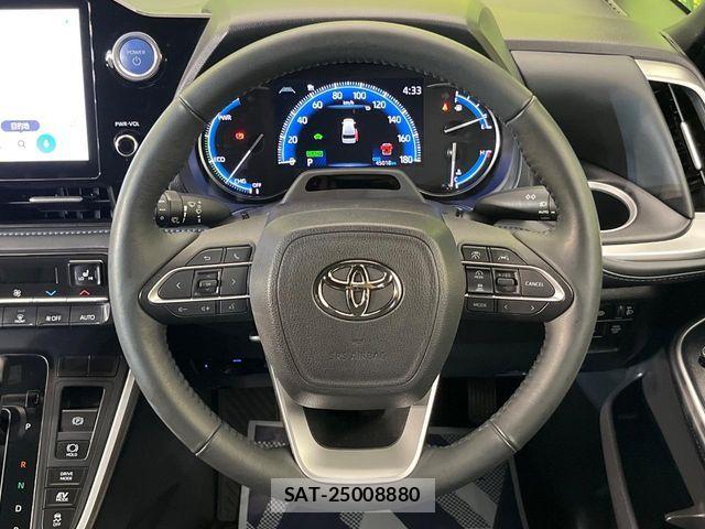 Toyota VOXY HYBRID 2022-11 8159509-11