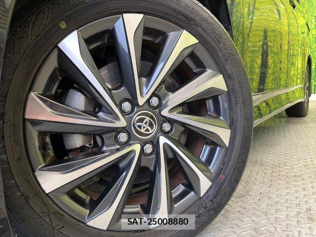 Toyota VOXY HYBRID 2022-11 8159509-13