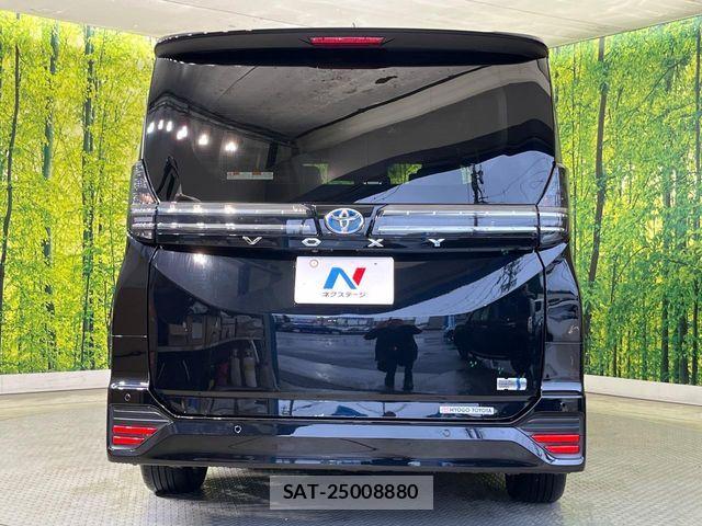 Toyota VOXY HYBRID 2022-11 8159509-15