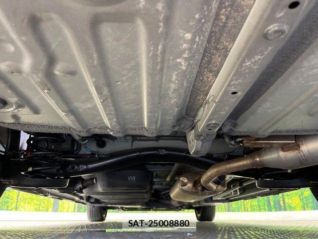 Toyota VOXY HYBRID 2022-11 8159509-18
