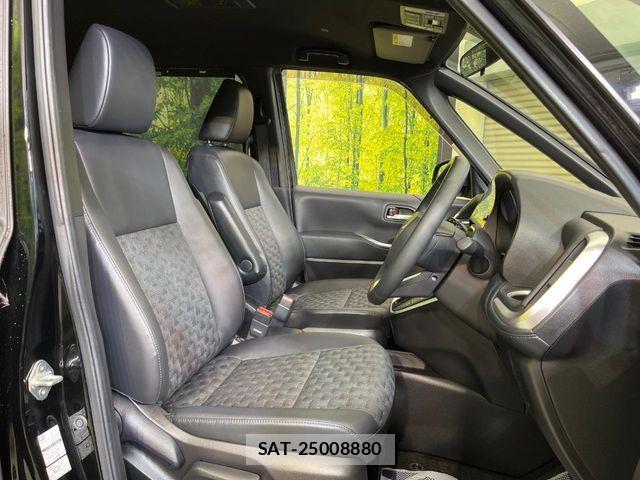 Toyota VOXY HYBRID 2022-11 8159509-7