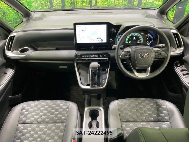 Toyota VOXY HYBRID 2024-01 8159501-3