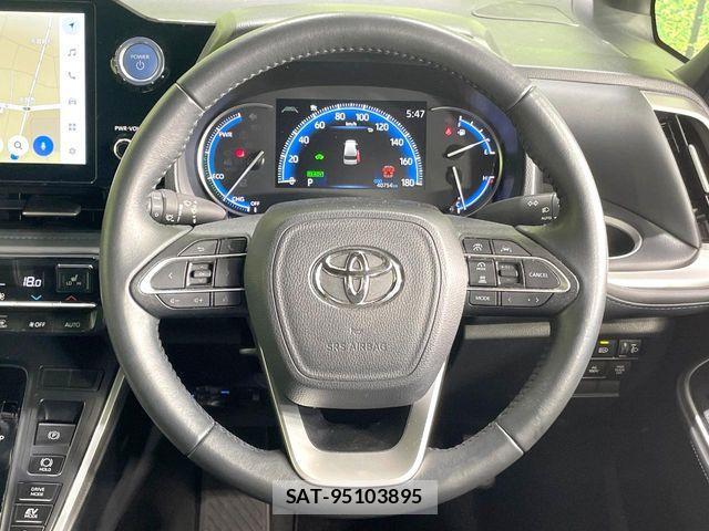 Toyota VOXY HYBRID 2023-03 8210987-11