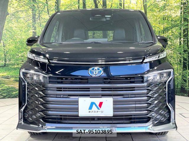Toyota VOXY HYBRID 2023-03 8210987-14