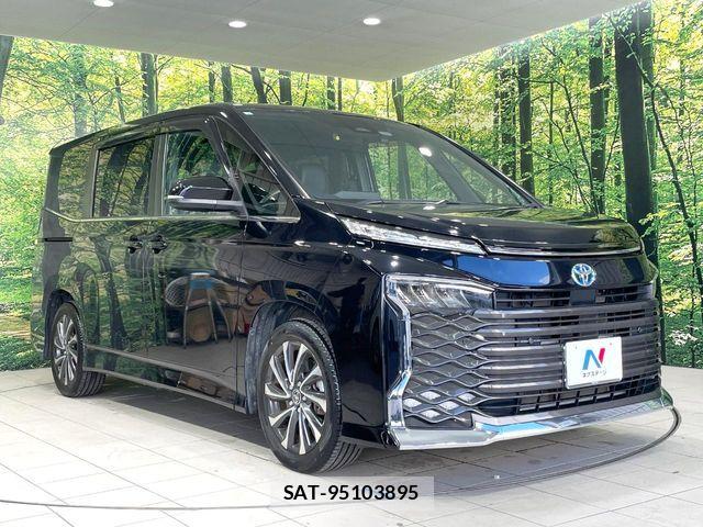 Toyota VOXY HYBRID 2023-03 8210987-16