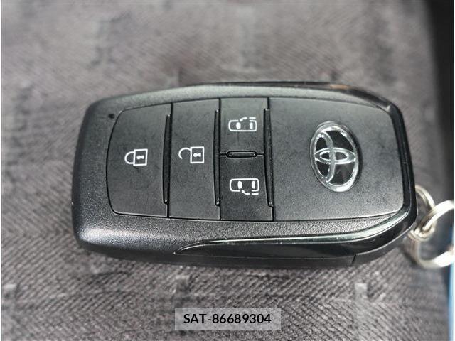 Toyota VOXY HYBRID 2025-06 8210978-19