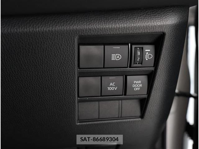 Toyota VOXY HYBRID 2025-06 8210978-29