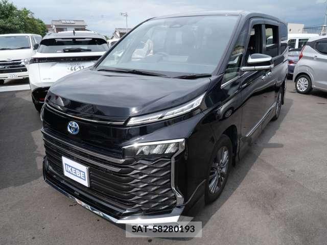 Toyota VOXY HYBRID 2023-12 8210986-1