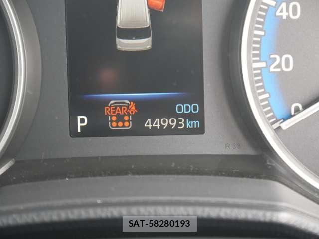 Toyota VOXY HYBRID 2023-12 8210986-26