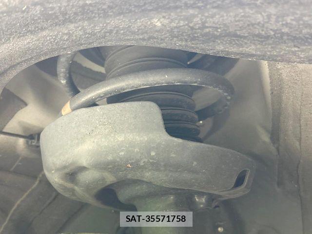 Toyota VOXY HYBRID 2023-10 8210972-19