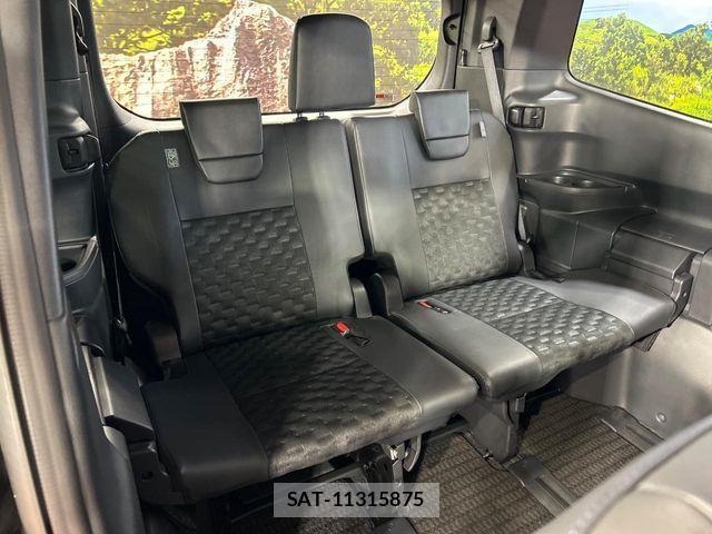 Toyota VOXY HYBRID 2025-05 8210966-9