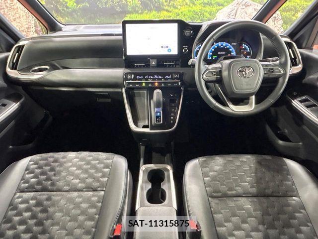 Toyota VOXY HYBRID 2025-05 8210966-1