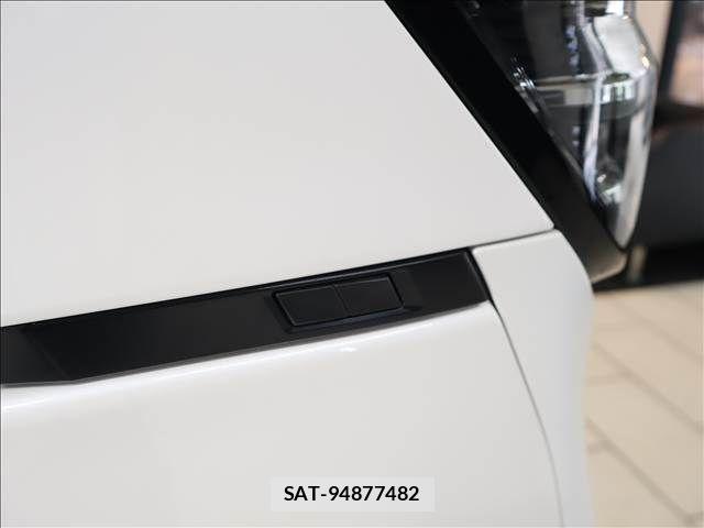 Toyota VOXY HYBRID 2024-07 8210975-9