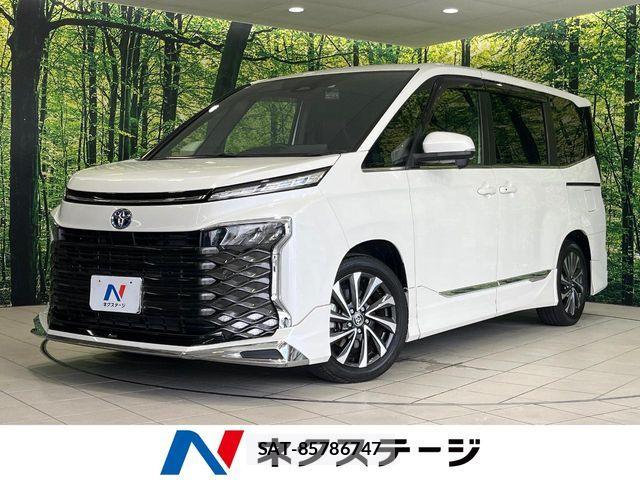 Toyota VOXY HYBRID 2023-01 8210970-0