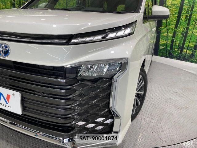 Toyota VOXY HYBRID 2025-06 8210964-13