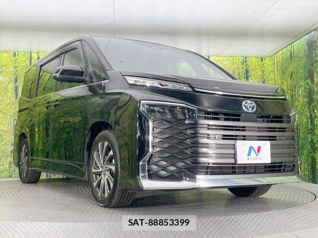 Toyota VOXY HYBRID 2023-07 8210979-16
