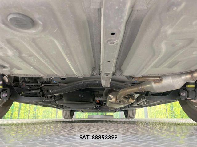 Toyota VOXY HYBRID 2023-07 8210979-19