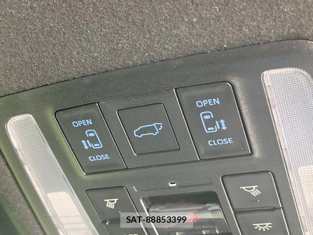 Toyota VOXY HYBRID 2023-07 8210979-6