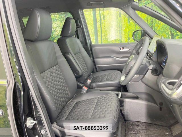 Toyota VOXY HYBRID 2023-07 8210979-7